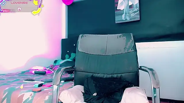 Kendall_hornyy webcam