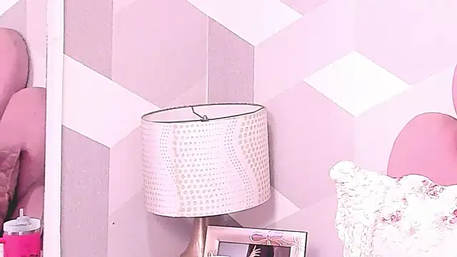 KylieMonnett webcam