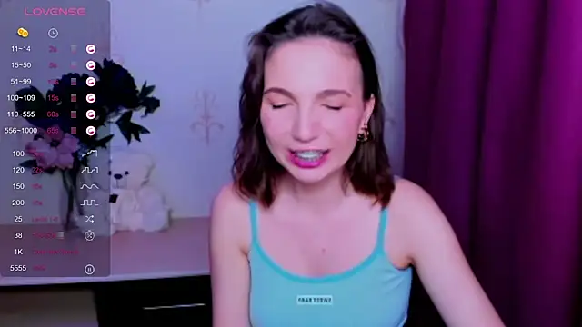 KindHazelHere_ webcam