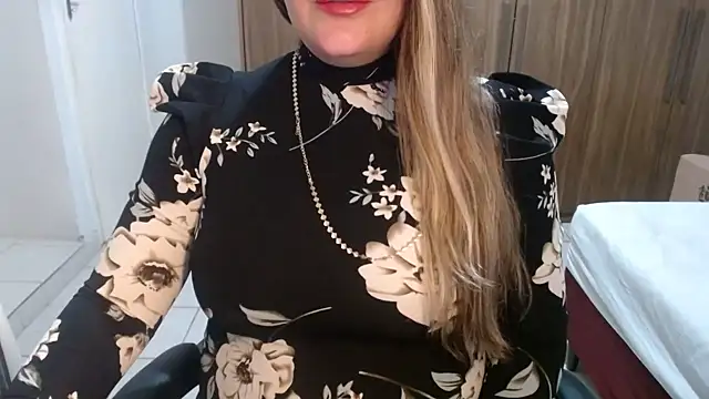 aliceescobar - Aliceescobar's free webcam - UK Sex Cams