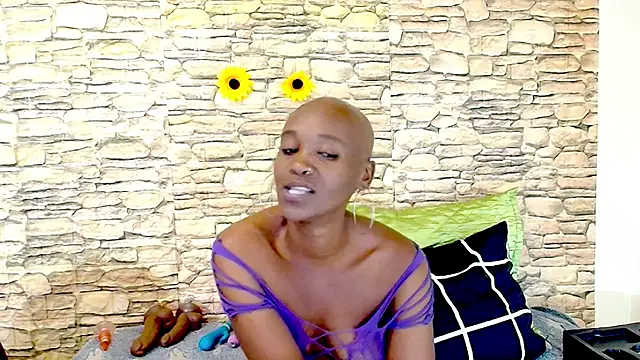EbonyOlive69 webcam