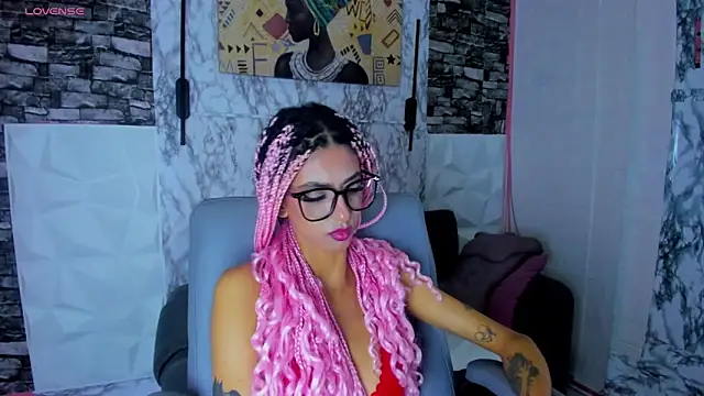 queen_cuarxxo - Queen_Cuarxxo's free webcam - UK Sex Cams