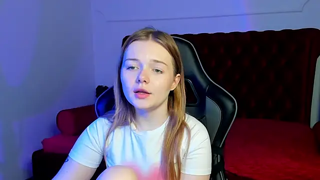 ElinaVale webcam