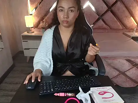 tamaraahoney - TamaraaHoney's free webcam - UK Sex Cams