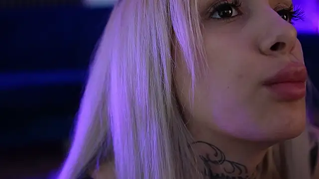 blondie_muller webcam