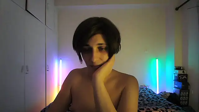 HoneyValentine webcam
