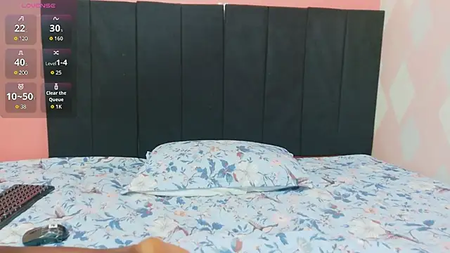 dominikk018 - Dominikk018's free webcam - UK Sex Cams