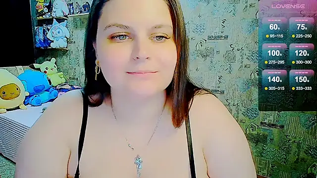 WhisperInTheDarkk webcam