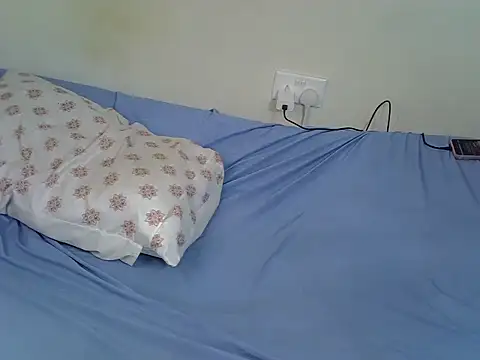 wifey_aj webcam