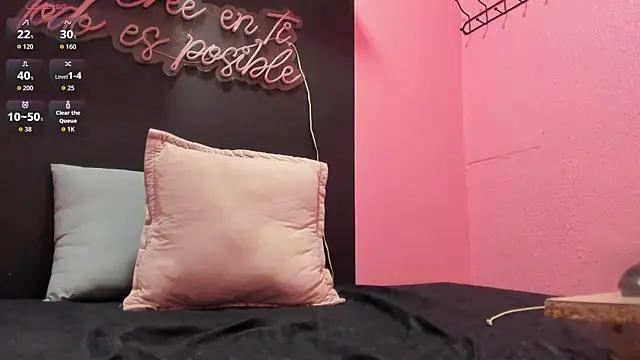 Scarleth-Foxx webcam