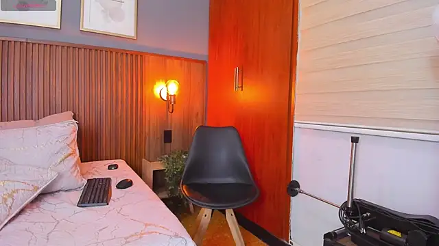 Krikrii_Milady webcam