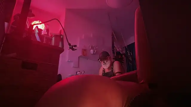 CloudyMuscleBeefy webcam