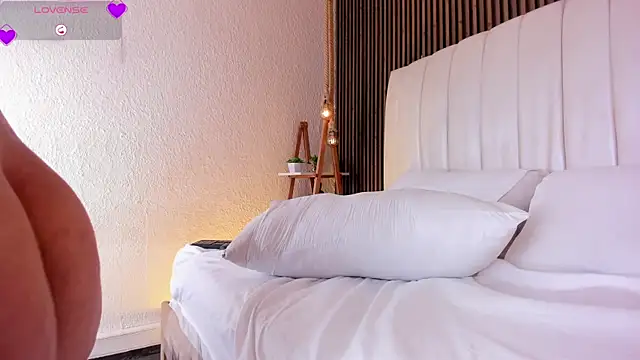 LucieMillerr webcam