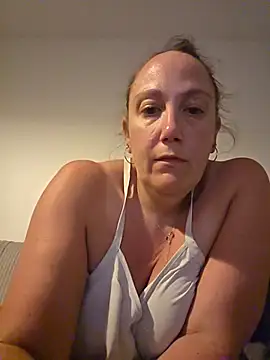 Wisie_Cutie webcam