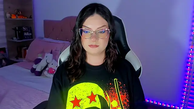 OphelianaRose33 webcam