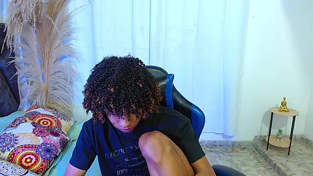 angelll18_ webcam