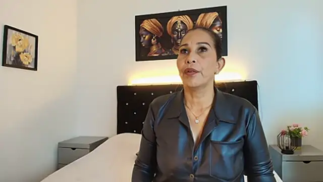 Shanon_mature webcam