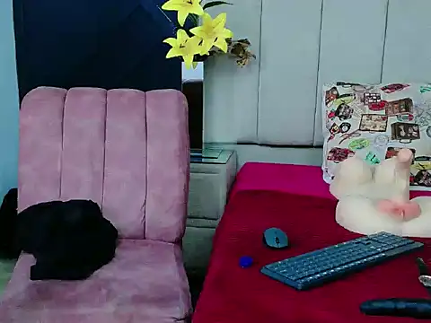 nikievanz - NikiEvanz's free webcam - UK Sex Cams