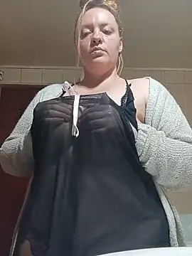 DiamondMia11 webcam