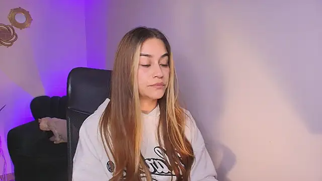 aliss_ev - Aliss_ev's free webcam - UK Sex Cams