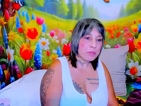 indianroxy webcam