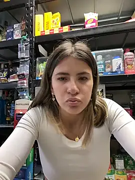 Andrea_19blonde webcam