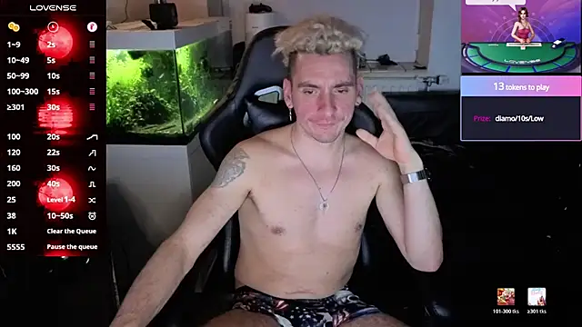Rayzel_White webcam
