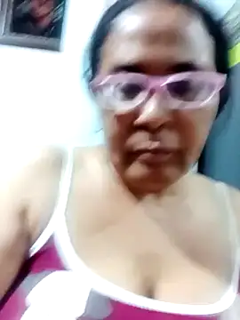sexymomsn webcam