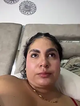 Yassy_11 webcam
