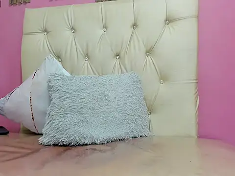 LorenaxxHot webcam
