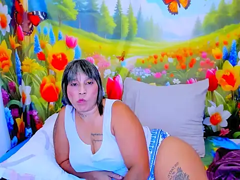 indianroxy webcam