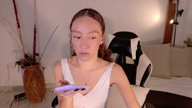 ChloeMoreti webcam