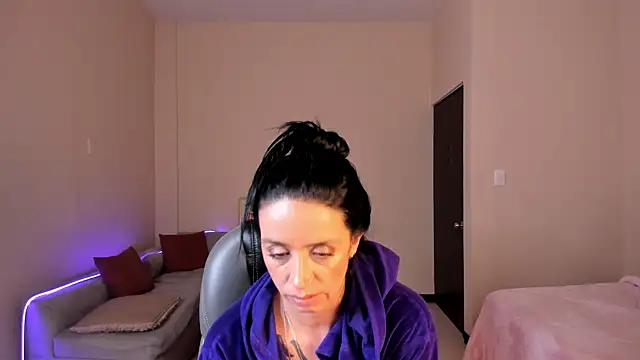 Kristen_Garner webcam