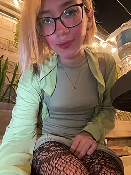 SweetBunnyGF webcam