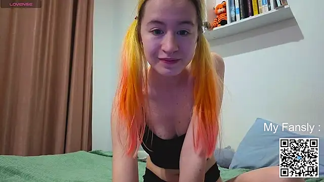 Emilya201 webcam