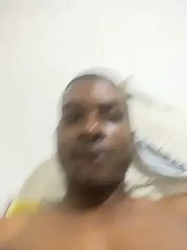guy_jhotter webcam