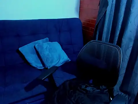 _perla_hugh webcam