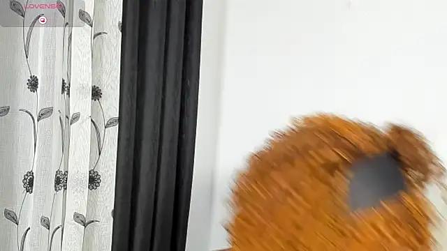 CREAMY_BUBBLEGUM webcam