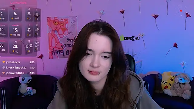 liana_kisses webcam