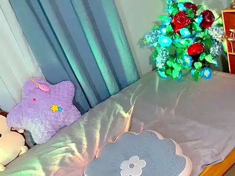 baby_kiraxx webcam