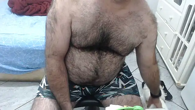 MysterBearMG live cam