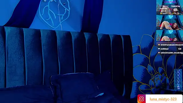 Lunamistyc live sex cam