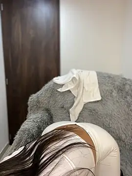 miajones21 (F young) - 😏🤤 make me wet 😎🤪