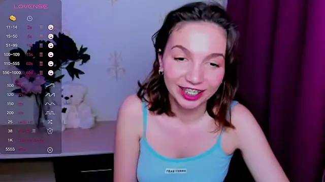KindHazelHere_ webcam