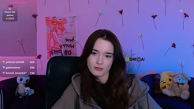 liana_kisses webcam