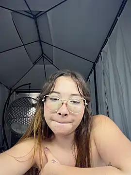 AliciaWhite_nt webcam