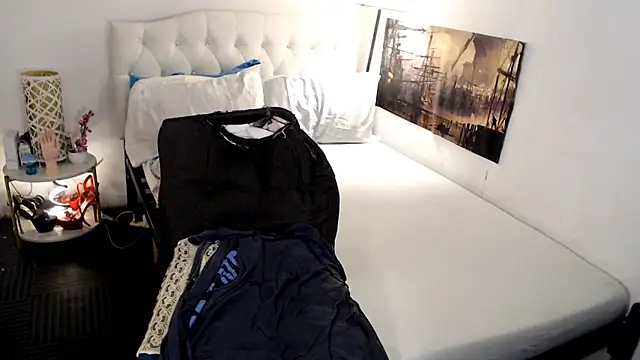 NinaDOM4CUM live sex cam
