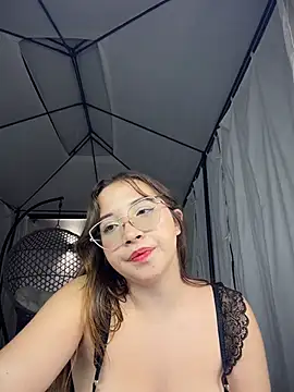 AliciaWhite_nt webcam