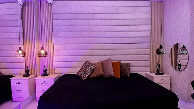 VictoriaaBlair webcam