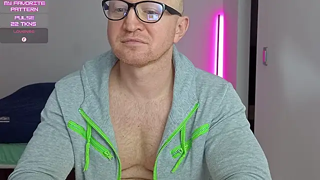 kevintyler69 - Kevintyler69's free webcam - UK Sex Cams
